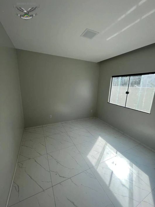 LINDA CASA EM CONDOMINIO FECHADO