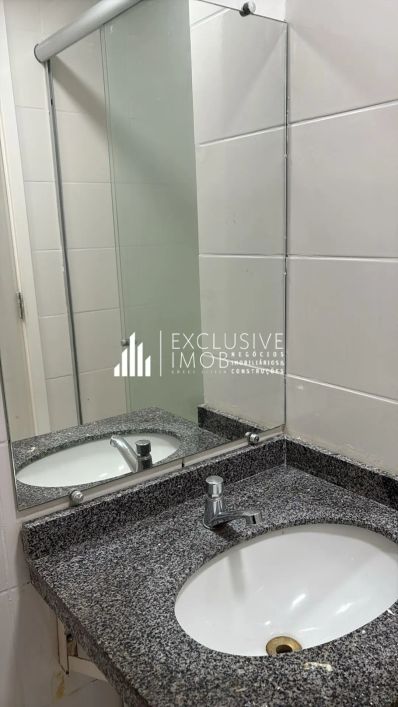 Vendo Apartamento com 03 Quartos - Sacada gourmet - Armarios - Reformado