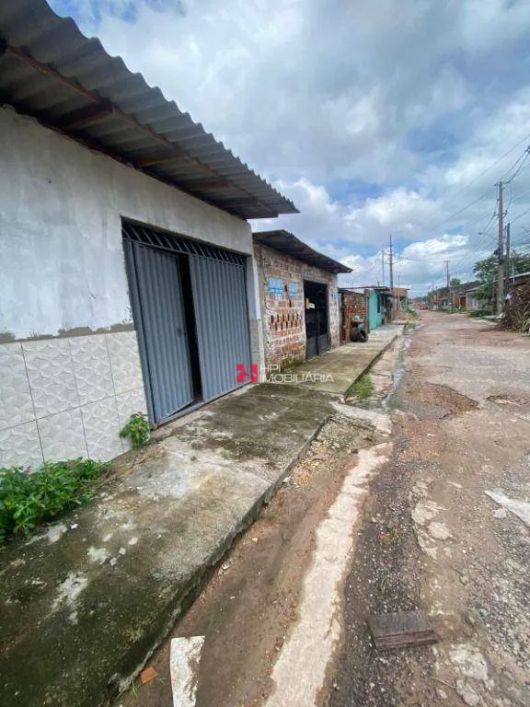 CASA NO DISTRITO INDUSTRIAL