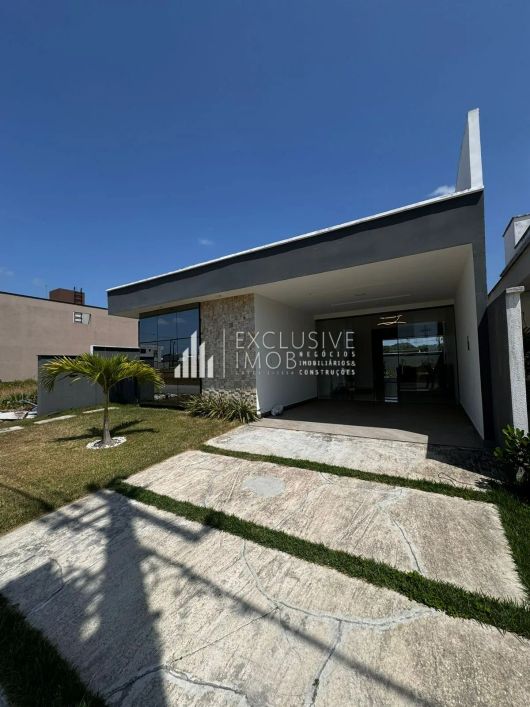 Casa no Jardim Marselha - 3/4 Sendo 01 Suíte , Vaga de garagem para 02 Carros, Nascente Total!!..
