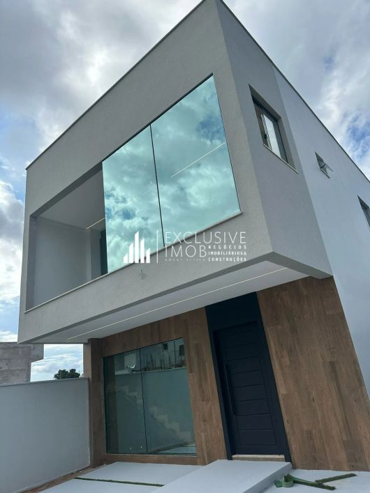 LINDA CASA NO PORTO MARINA, 4 SUÍTES, 180 METROS QUADRADOS E 5 BBANHEIROS