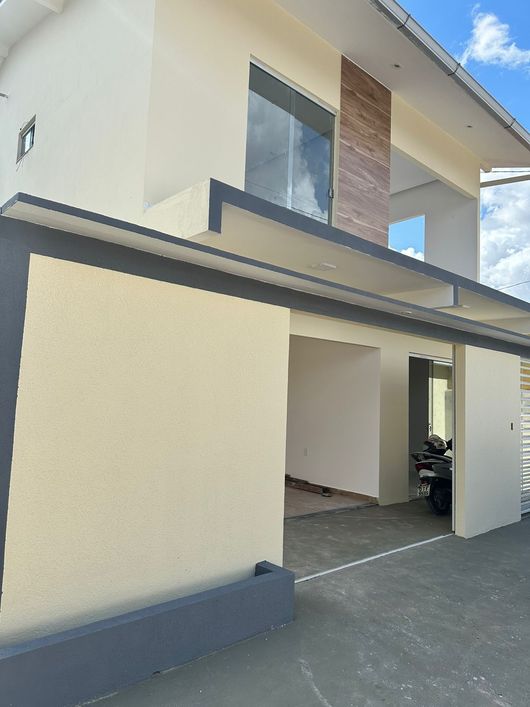 Casa para venda tem 210 metros quadrados com 3 quartos em Águas Brancas - Ananindeua