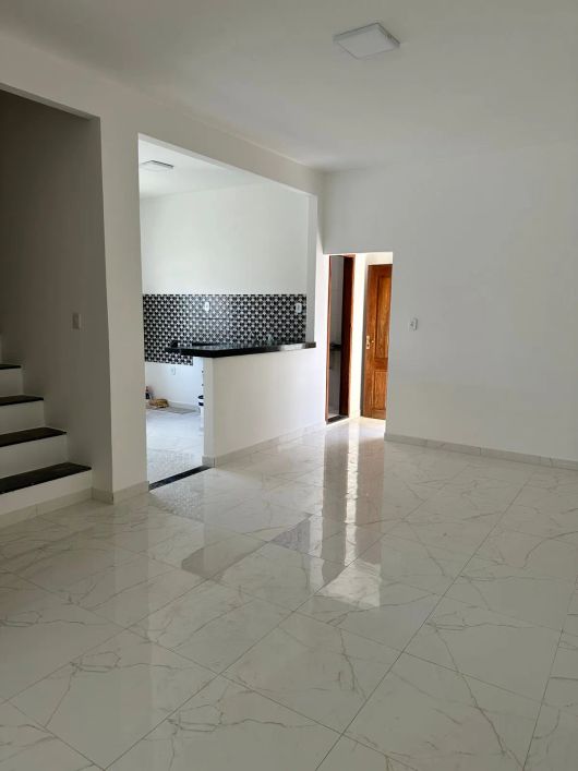 Casa para venda possui 210 metros quadrados com 3 quartos em Águas Brancas - Ananindeua - PA