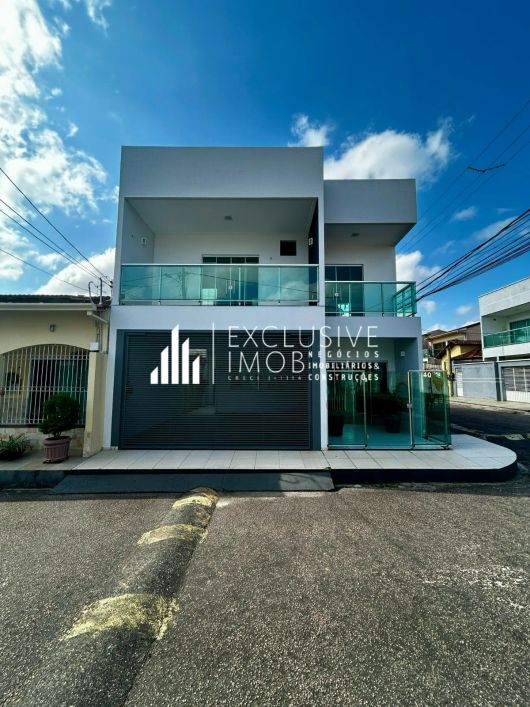 Imóvel para venda possui 250 metros quadrados com 1 quarto
