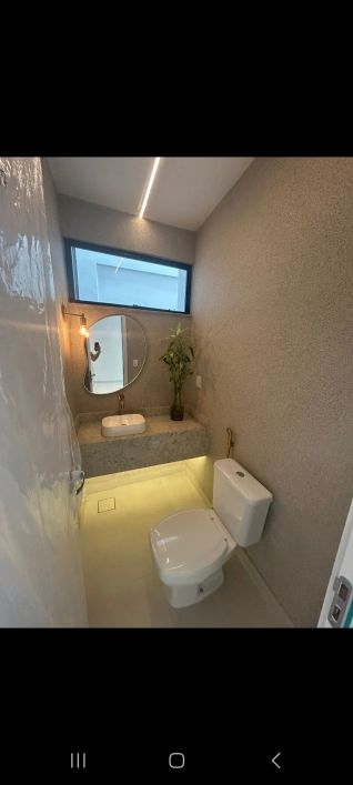 vendo linda casa no condomínio Euroville.