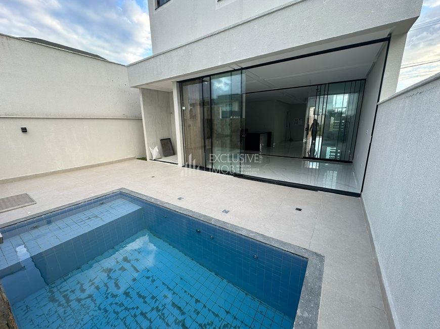 Condomínio Porto Marina - 190m², 4/4 Sendo 3 Suíte