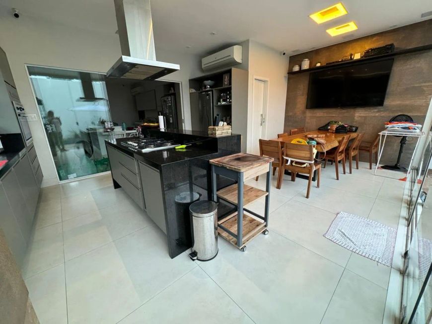 Casa no Residencial Castanheira com 3 suítes - Atalaia, Ananindeua - PA -