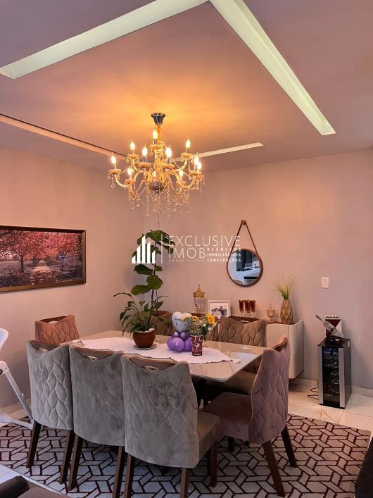 ECOS PARADISE, LINDA CASA DE 4 SUÍTES, 248 METROS QUADRADOS E 5 BANHEIROS
