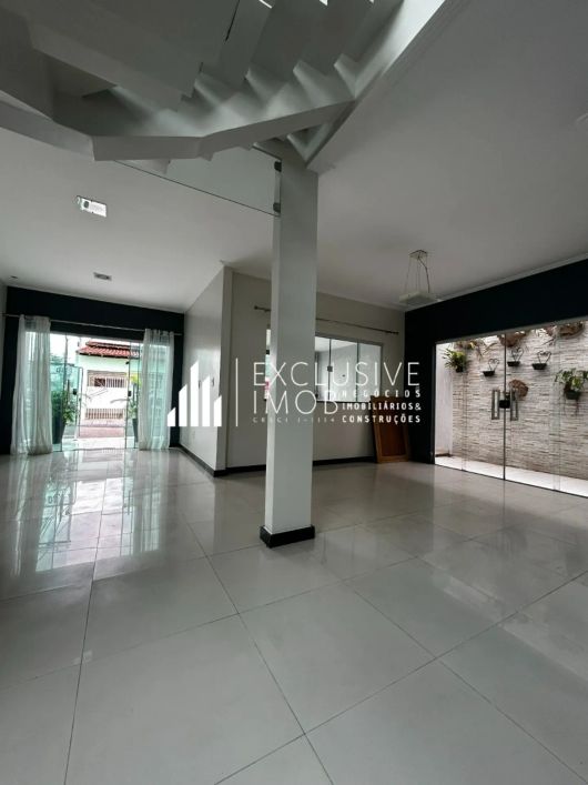 Condomínio Flor de Liz, 250m², 3 suítes, 2 vagas, Coqueiro