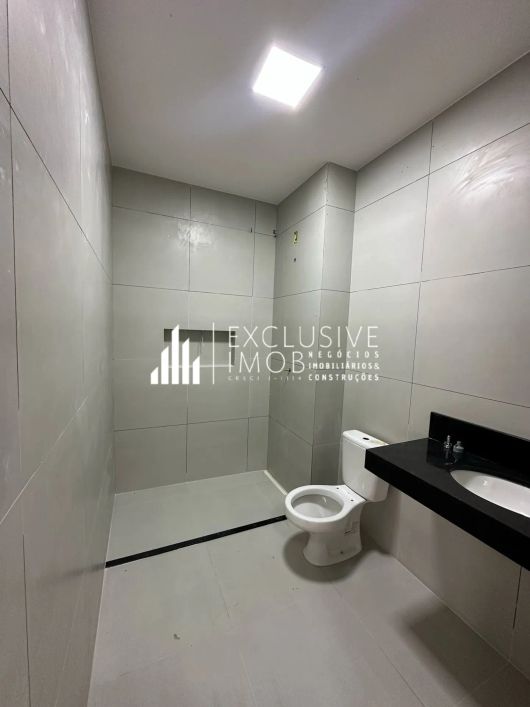 Condomínio Ville França, 154m², 4 quartos sendo 1 suite, 2 vagas, Centro Ananindeua