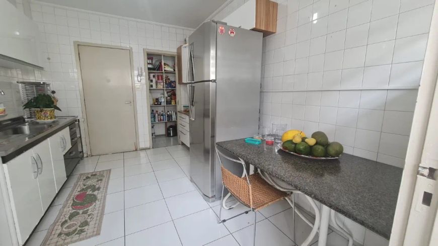 Apartamento tipo para venda com 3 quartos, sendo 1 suíte, 160m²