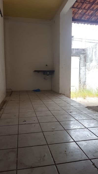 ALUGA-SE CASA COMERCIAL NA RUA DONA LEOPOLDINA EM FORTALEZA CEARÁ
