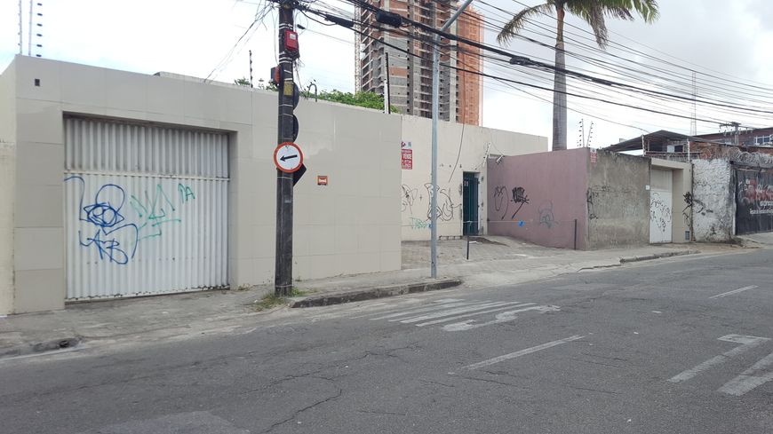 ALUGA-SE CASA COMERCIAL NA RUA DONA LEOPOLDINA EM FORTALEZA CEARÁ