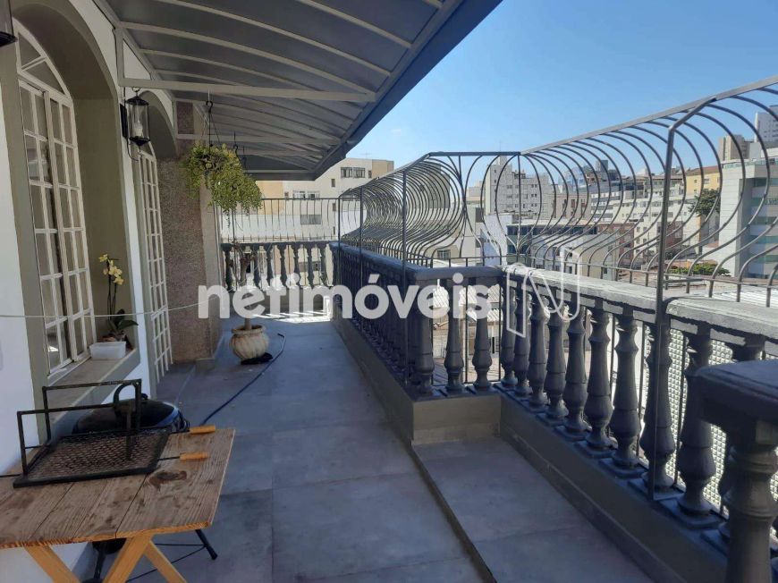 Apartamento à venda no Gutierrez com 240m² e 4 dormitórios/quartos disponíveis.
