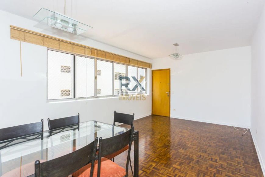 Apartamento, com 120 m² no bairro Santa Cecília