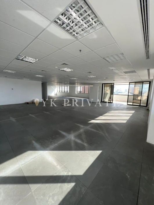 Barra Trade / Comercial / meia laje / 8 vagas de garegem / 6 banheiros / Copa/ Barra Funda