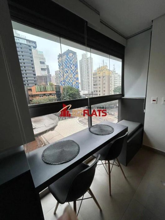 Flat com ótimo preço no bairro Pinheiros. Confira!