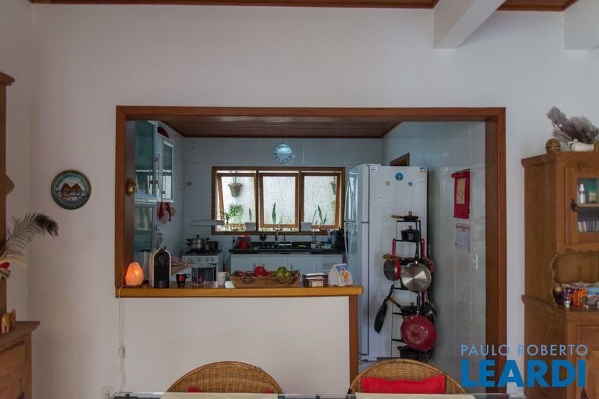 CASA ASSOBRADADA - PANAMBY - SP
