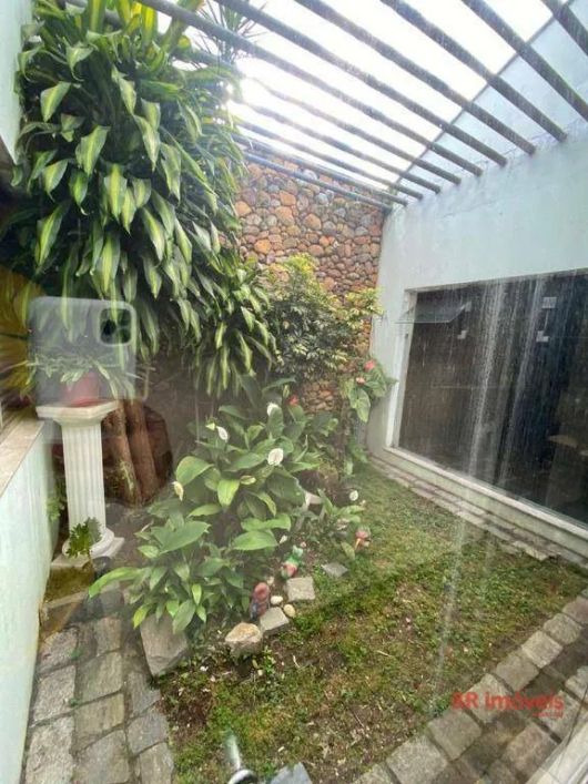 Casa à venda por R$ 2.200.000,00 - Vila Bertioga - São Paulo/SP