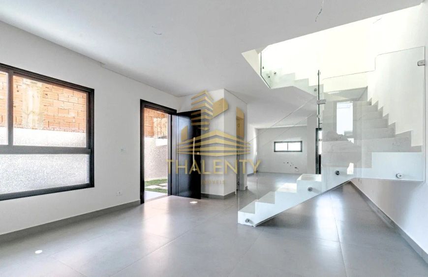 CASA EM CONDOMÍNIO com 3 dormitórios à venda por R$ 1.149.000,00 no bairro Santa Cândida - CURITIBA