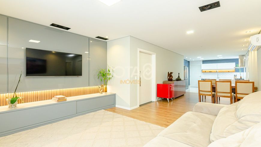 APARTAMENTO 4 QUARTOS, 2 SUÍTES, 2 VAGAS NO JUVEVÊ Apartamento 4 quartos, 2 suítes, 2 vagas Juvevê J