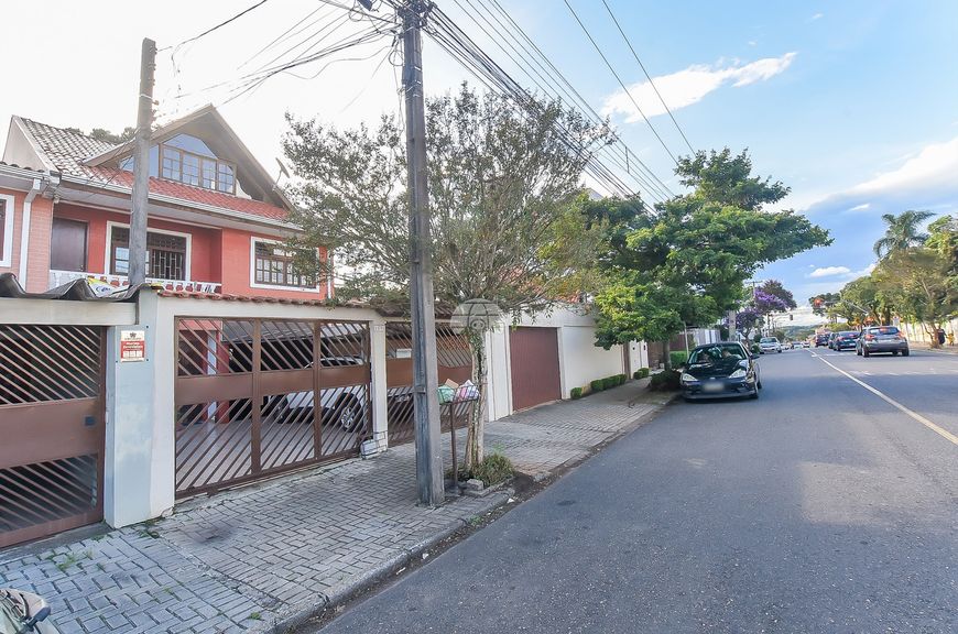 Sobrado para venda com 4 quartos em Santa Quitéria - Curitiba - PR