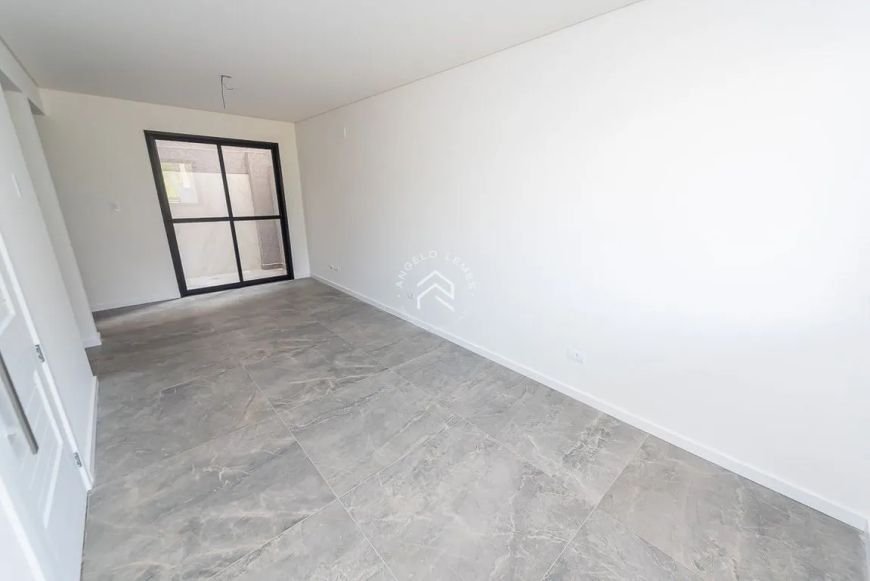 Sobrado Triplex com Terraço e 144m² no Bairro Uberaba