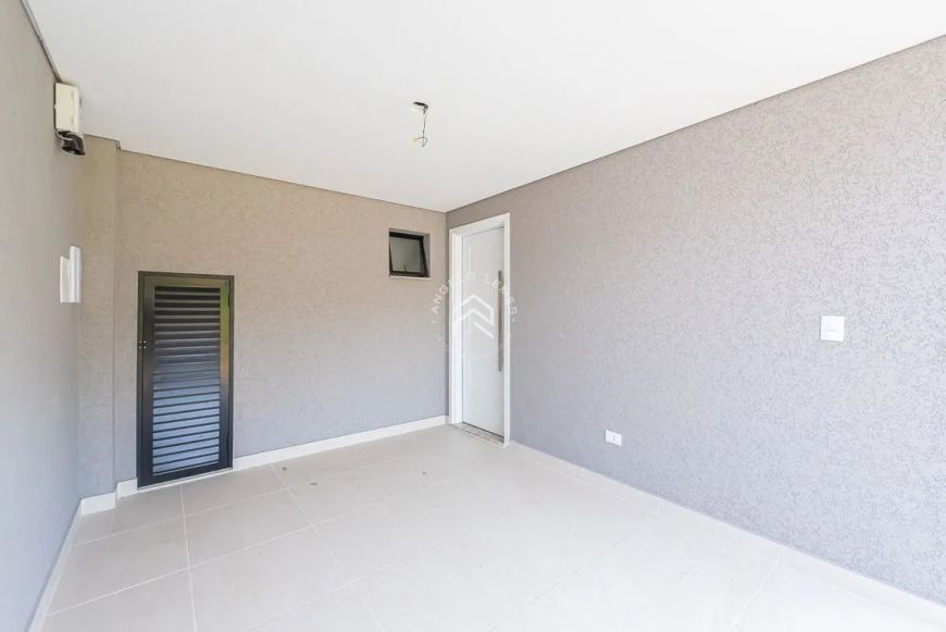 Sobrado Triplex com Terraço e 144m² no Bairro Uberaba