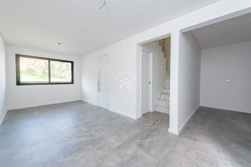 Sobrado Triplex com Terraço e 144m² no Bairro Uberaba