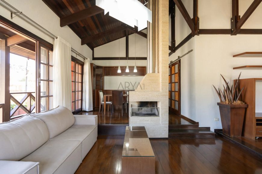 Casa em condomínio em Santa Felicidade ARYA1