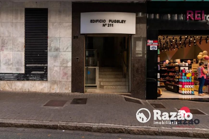 Imovel comercial com 83 m² no Centro