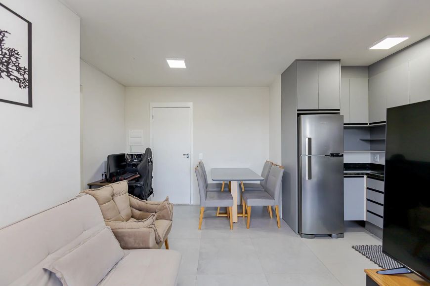 Apartamento 56m² com 1 Suíte, Semi-Mobiliado e Vaga de Garagem - Campo Comprido – Curitiba