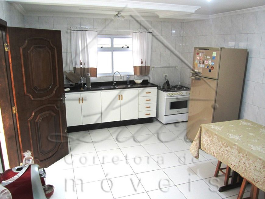 CASA RESIDENCIAL com 4 dormitórios à venda com 384m² por R$ 1.380.000,00 no bairro Boqueirão - CURIT