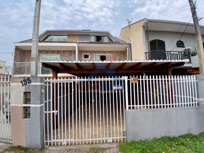 Sobrado à venda no bairro Campo de Santana - Curitiba/PR