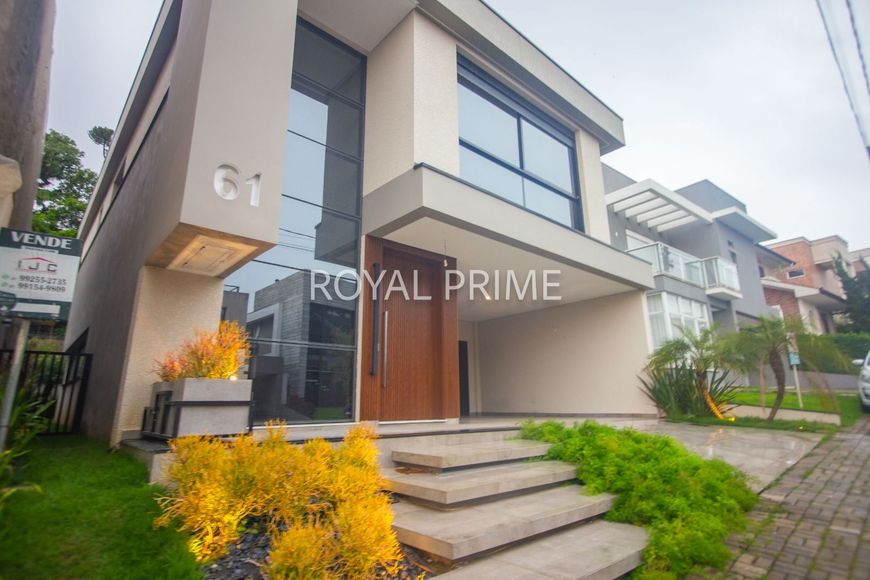 Casa de Alto Padrão em Condomínio Clube com Quintal e 3 suítes à venda, 307 m² - Santa Felicidade -