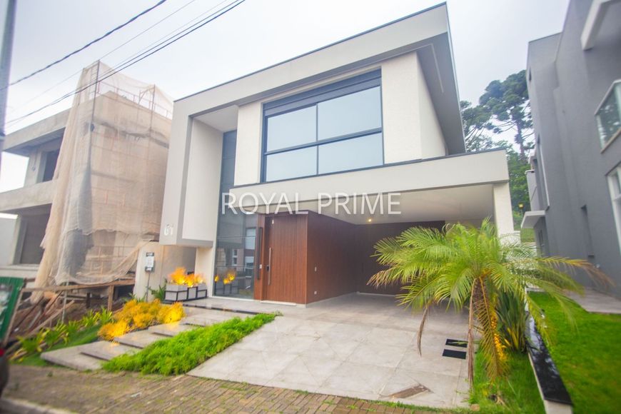Casa de Alto Padrão em Condomínio Clube com Quintal e 3 suítes à venda, 307 m² - Santa Felicidade -