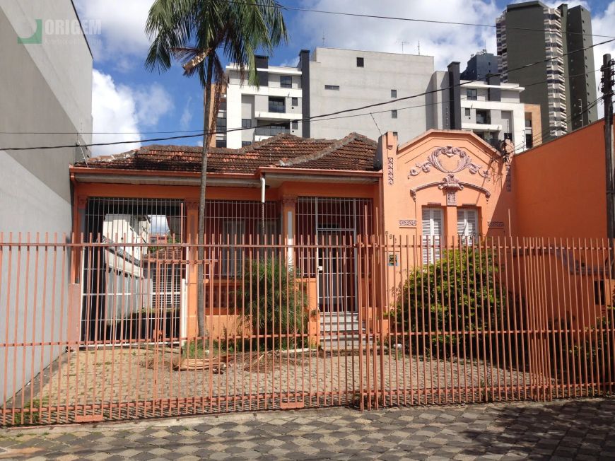 Casa Comercial em estilo clássico