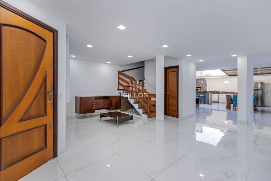 Triplex no Capão da Imbuia