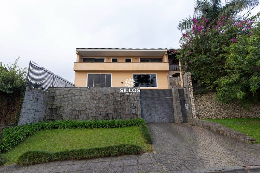 Casa com 3 suítes à venda no Ahú