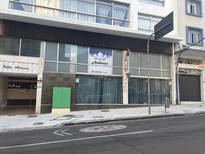 Ponto comercial/Loja/Box para aluguel possui 509 metros quadrados em Centro - Curitiba - PR