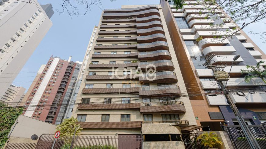 APARTAMENTO REFORMADO NA SILVA JARDIM Apartamento reformado na Silva Jardim - J8