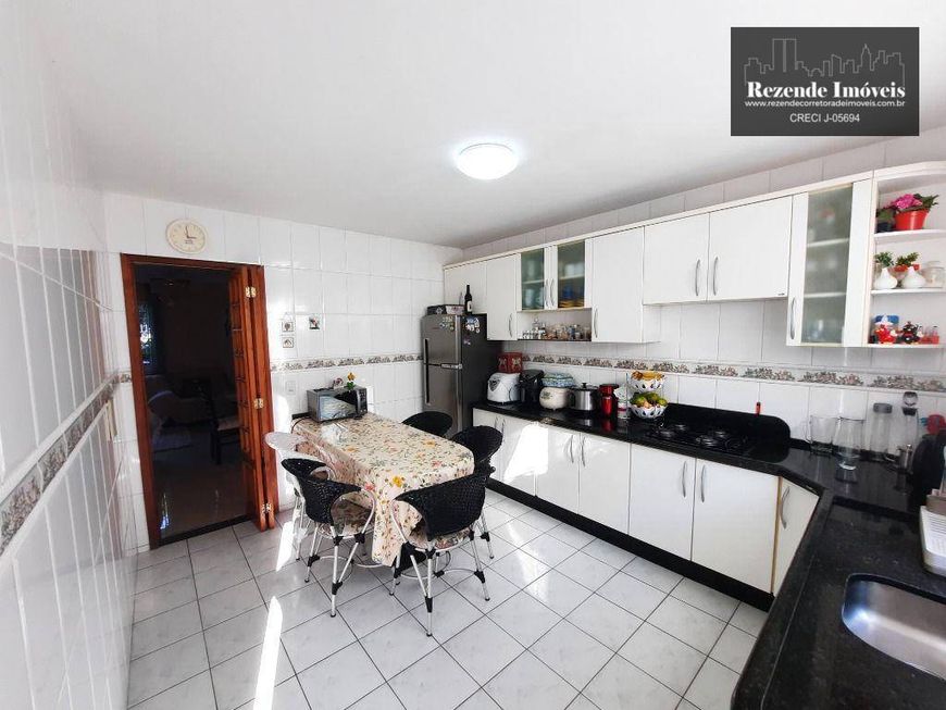 Sobrado com 3 dormitórios à venda, 153 m² por R$ 689.000,00 - Fazendinha - Curitiba/PR