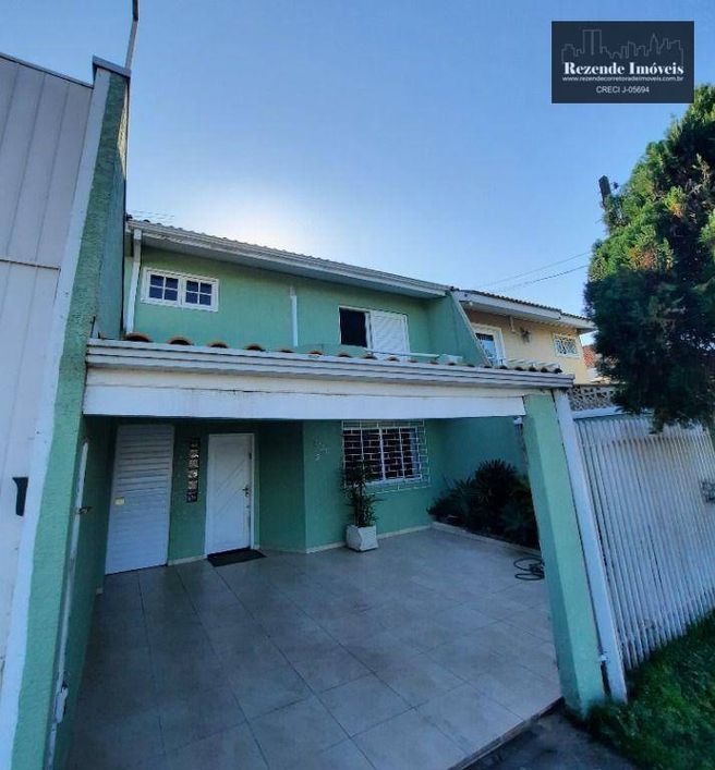 Sobrado com 3 dormitórios à venda, 153 m² por R$ 689.000,00 - Fazendinha - Curitiba/PR