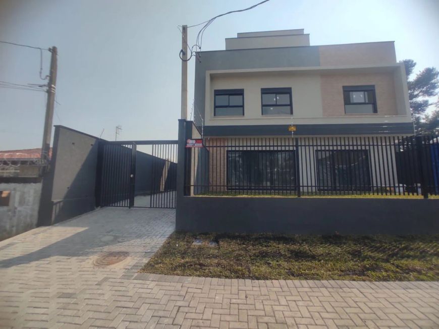 Sobrado com 3 quartos à venda por R$ 890000.00, 132.66 m2 - XAXIM - CURITIBA/PR