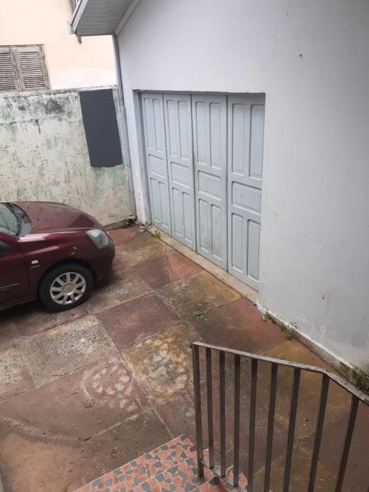 Terreno para venda tem 576 metros quadrados em Jardim Social - Curitiba - PR