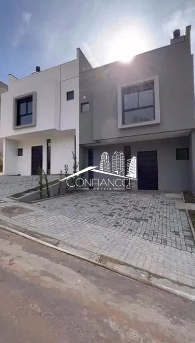 Sobrado triplex 3 quartos à venda em Santa Cândida, Curitiba | Confiancce Imóveis