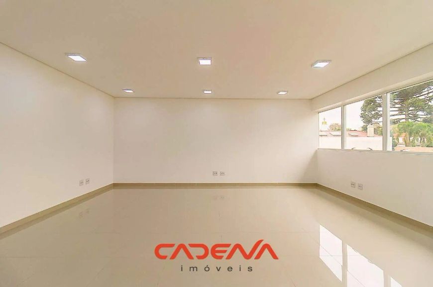 Sala comercial com 1 vaga para aluguel no Água Verde