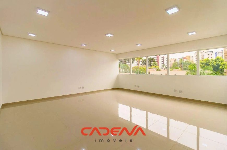 Sala comercial com 1 vaga para aluguel no Água Verde