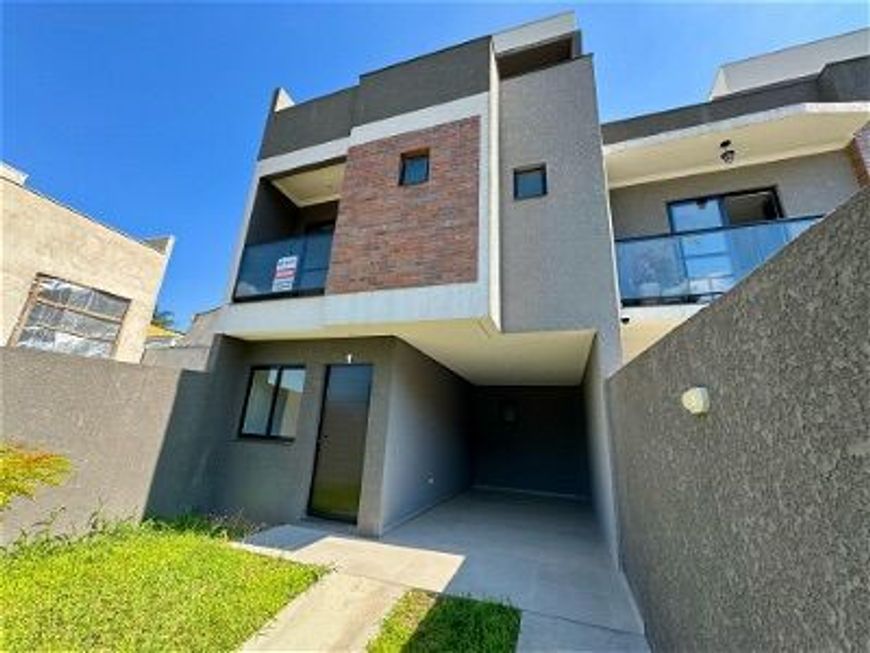 Sobrado Triplex, frente rua, no Uberaba
