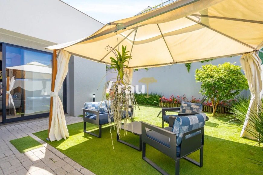 Casa em Condomínio - Santa Felicidade
